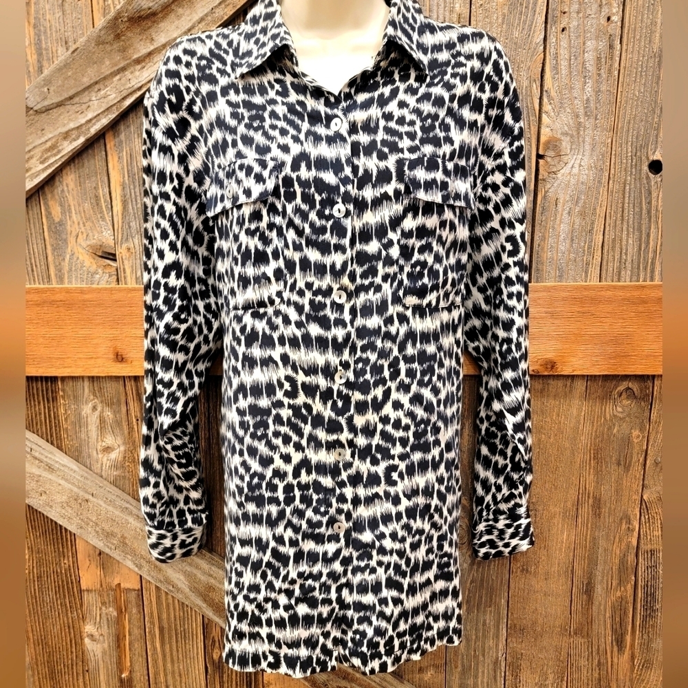CLIO M medium Animal Cat Print 100% SILK Blouse Shirt Top long sleeve button up